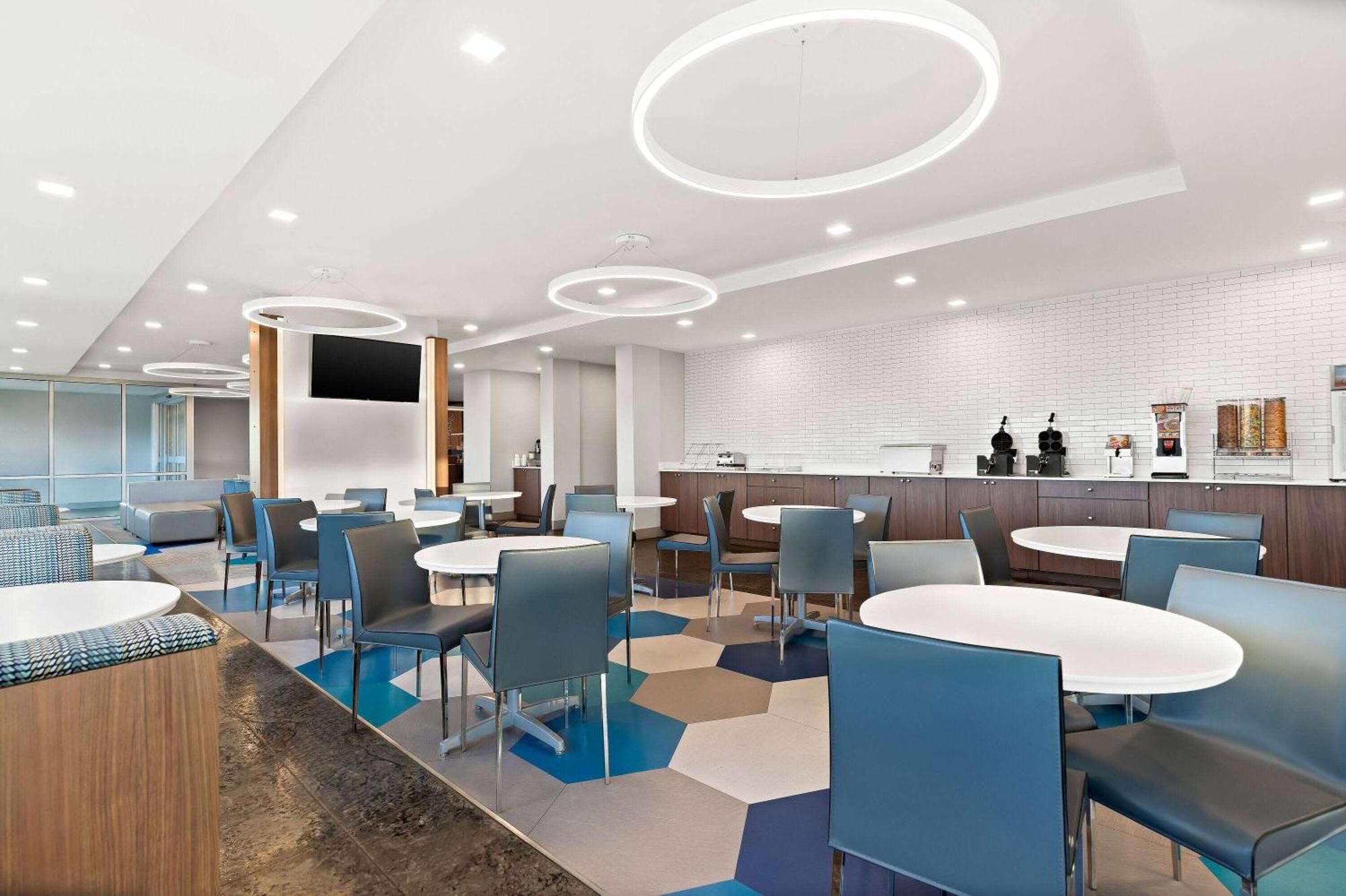 Holiday Inn Express & Suites George - Quincy South By Ihg Bagian luar foto