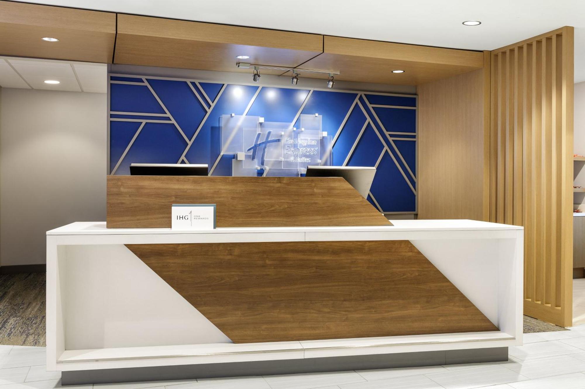 Holiday Inn Express & Suites George - Quincy South By Ihg Bagian luar foto