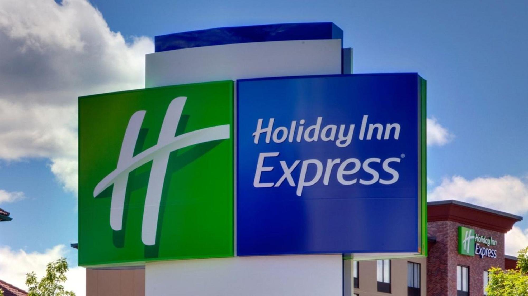 Holiday Inn Express & Suites George - Quincy South By Ihg Bagian luar foto